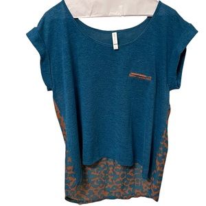 Xhiliration Top size medium with flowy cheetah print on back